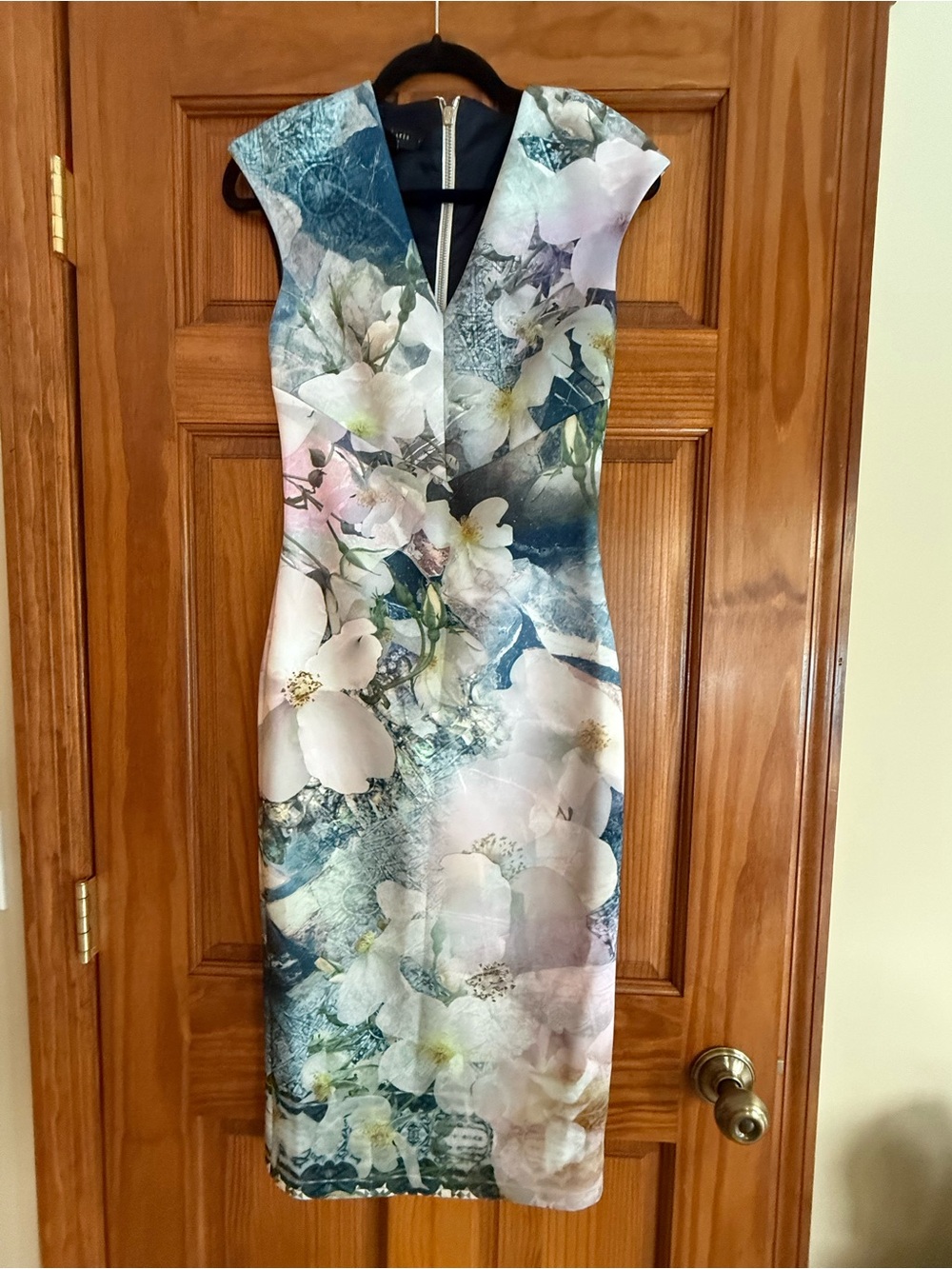 ✨ Ted Baker Floral Bodycon Midi Dress  Size 1  (US-Sz 2) NWOT✨